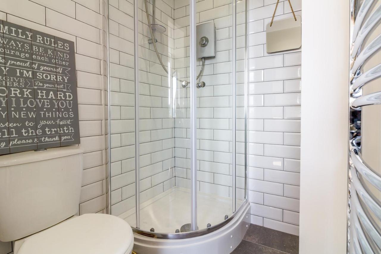 Beautiful 1 Bed Apartment In The Heart Of Matlock Matlock  Kültér fotó